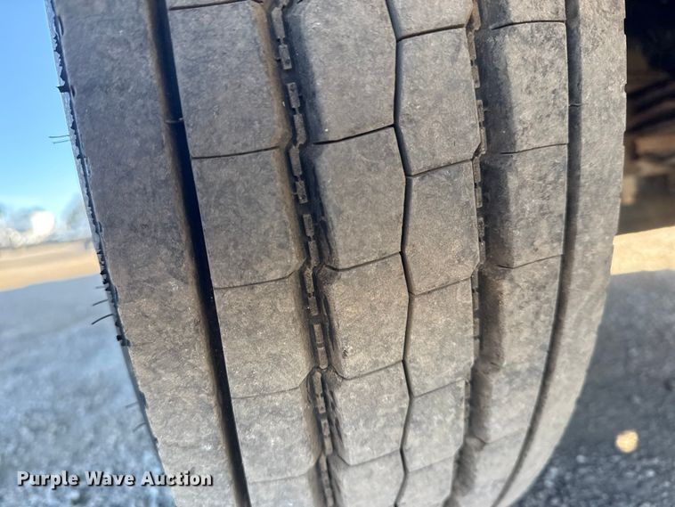 image for item EG1966 2020 Isuzu NRR box truck