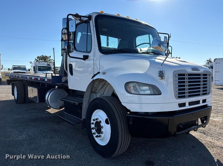 image for item EG1967 2016 Freightliner Business Class M2 rollback truck