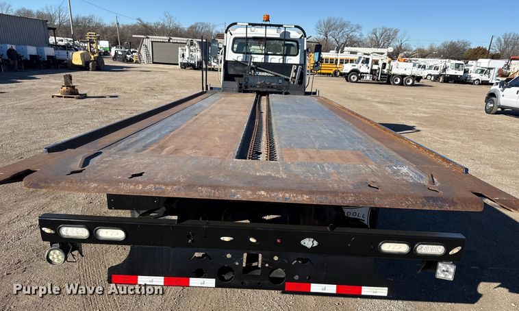 image for item EG1967 2016 Freightliner Business Class M2 rollback truck