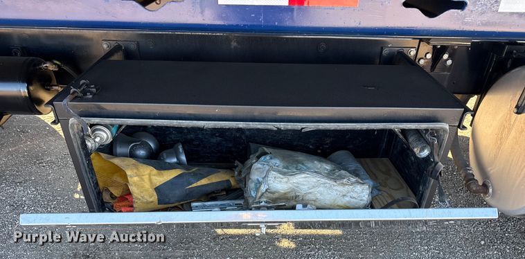 image for item EG1967 2016 Freightliner Business Class M2 rollback truck