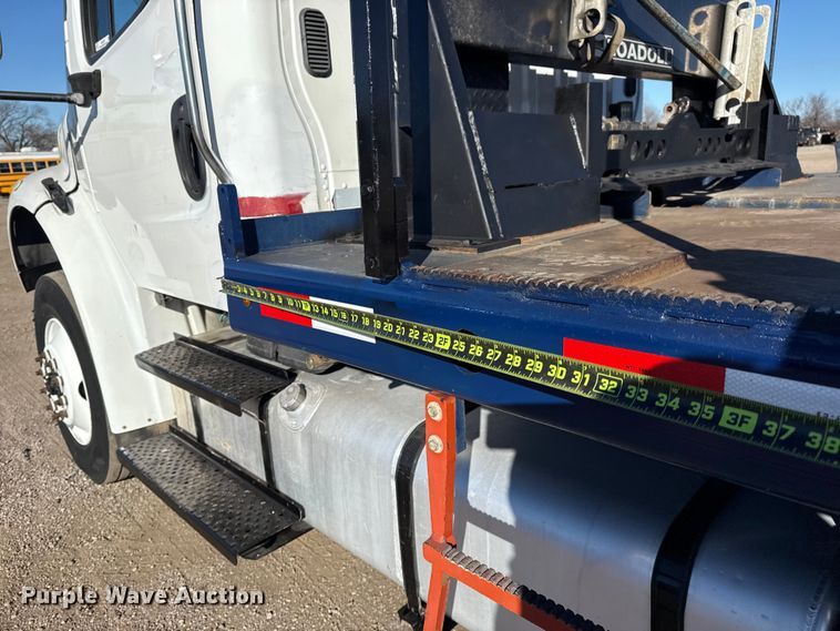 image for item EG1967 2016 Freightliner Business Class M2 rollback truck