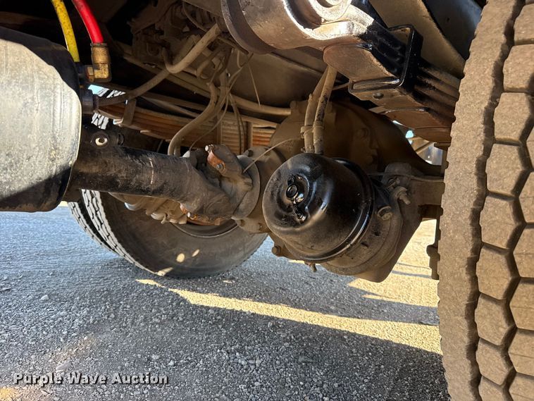 image for item EG1967 2016 Freightliner Business Class M2 rollback truck