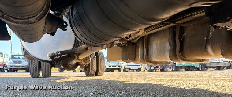 image for item EG1967 2016 Freightliner Business Class M2 rollback truck