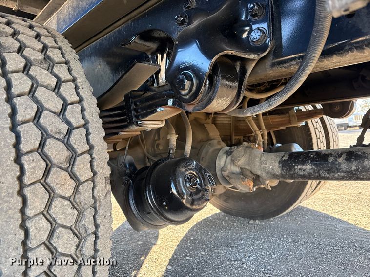 image for item EG1967 2016 Freightliner Business Class M2 rollback truck