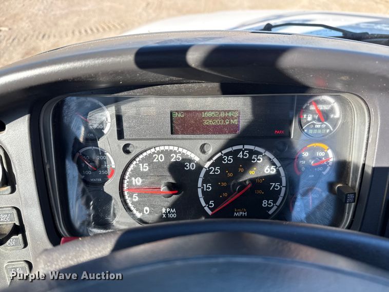 image for item EG1967 2016 Freightliner Business Class M2 rollback truck