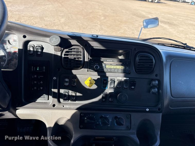 image for item EG1967 2016 Freightliner Business Class M2 rollback truck