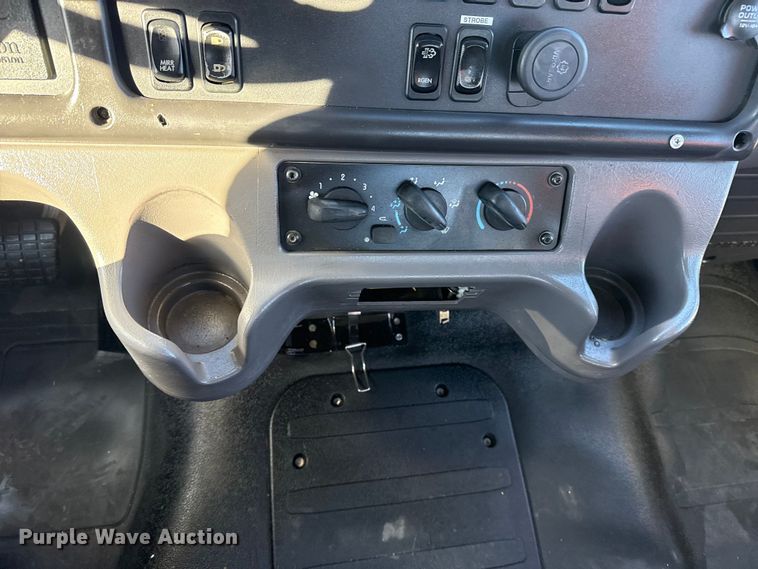 image for item EG1967 2016 Freightliner Business Class M2 rollback truck