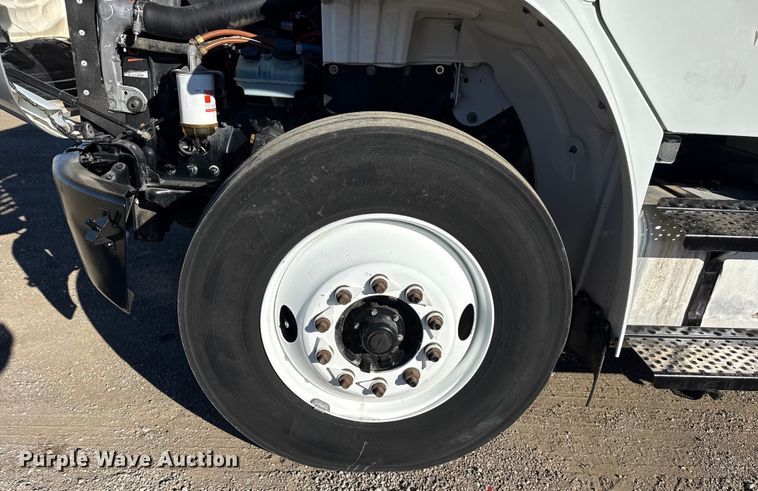 image for item EG1967 2016 Freightliner Business Class M2 rollback truck