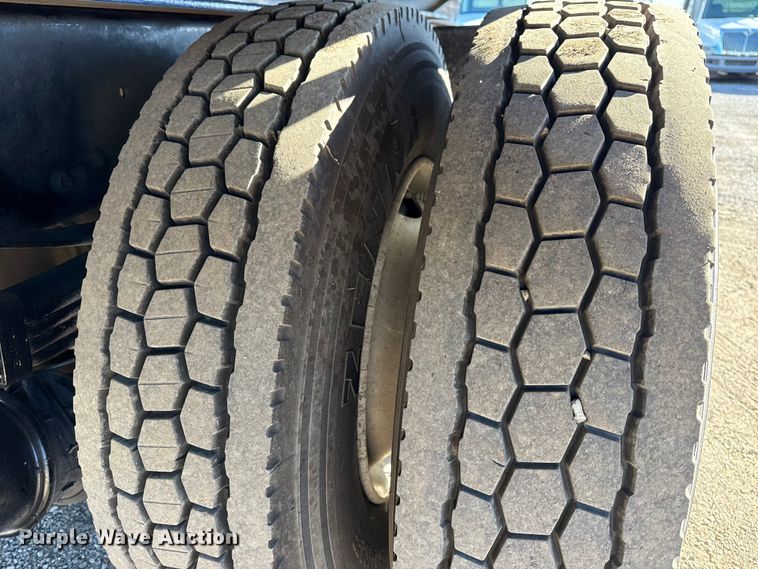 image for item EG1967 2016 Freightliner Business Class M2 rollback truck