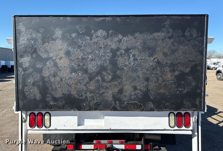 image for item EG1969 2016 Dodge Ram 4500HD Crew Cab flatbed pickup truck