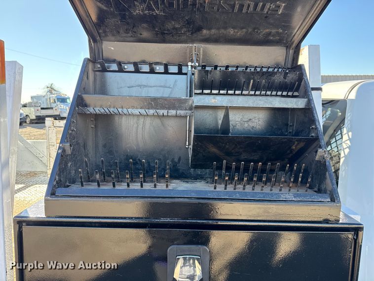 image for item EG1969 2016 Dodge Ram 4500HD Crew Cab flatbed pickup truck