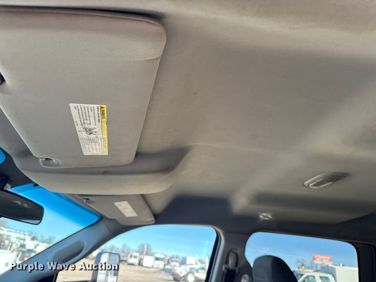 image for item EG1969 2016 Dodge Ram 4500HD Crew Cab flatbed pickup truck