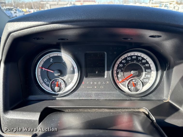 image for item EG1969 2016 Dodge Ram 4500HD Crew Cab flatbed pickup truck