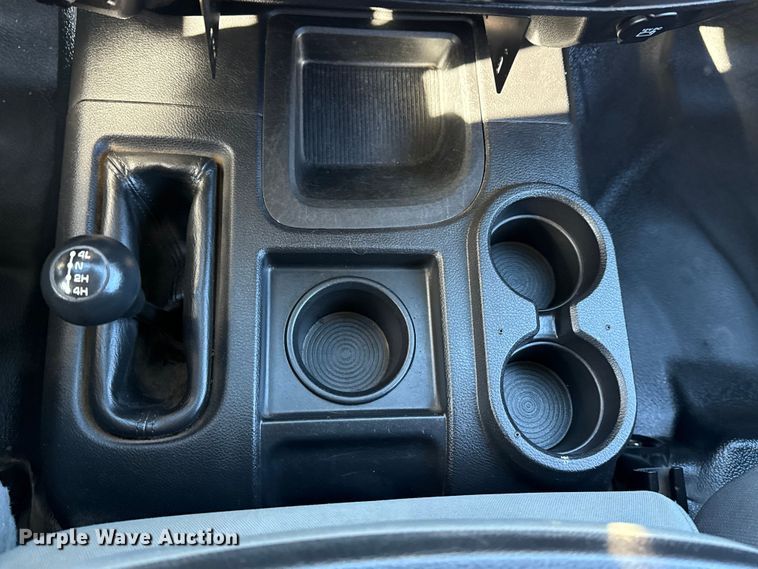 image for item EG1969 2016 Dodge Ram 4500HD Crew Cab flatbed pickup truck