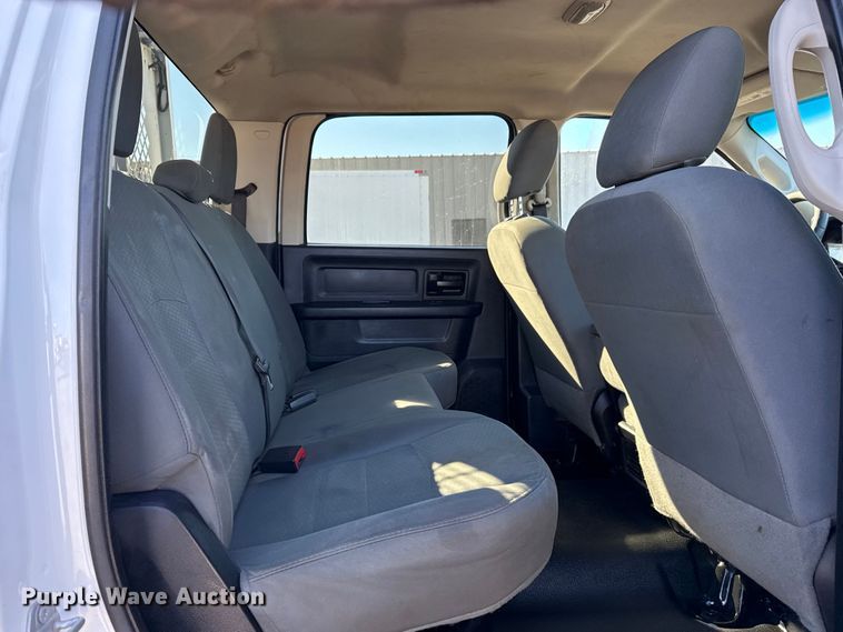 image for item EG1969 2016 Dodge Ram 4500HD Crew Cab flatbed pickup truck