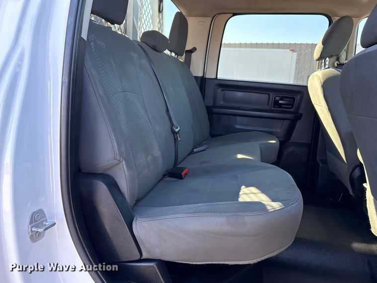 image for item EG1969 2016 Dodge Ram 4500HD Crew Cab flatbed pickup truck