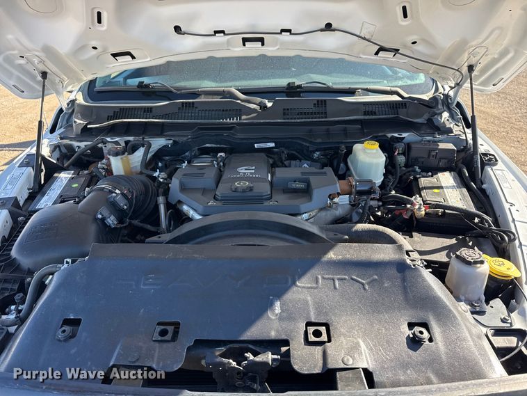 image for item EG1969 2016 Dodge Ram 4500HD Crew Cab flatbed pickup truck