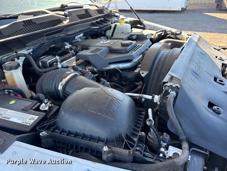 image for item EG1969 2016 Dodge Ram 4500HD Crew Cab flatbed pickup truck