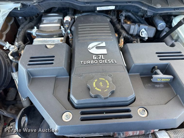 image for item EG1969 2016 Dodge Ram 4500HD Crew Cab flatbed pickup truck