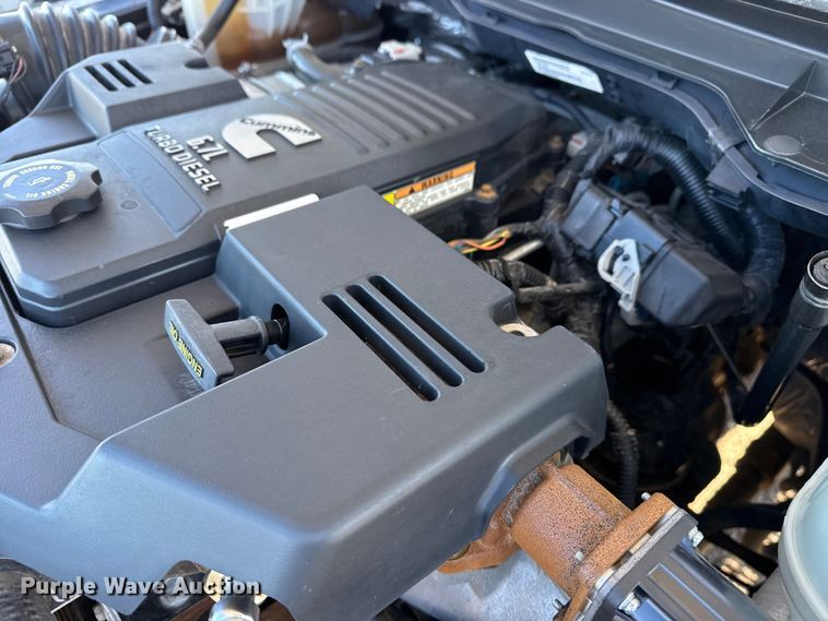 image for item EG1969 2016 Dodge Ram 4500HD Crew Cab flatbed pickup truck