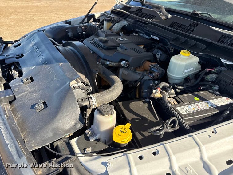 image for item EG1969 2016 Dodge Ram 4500HD Crew Cab flatbed pickup truck