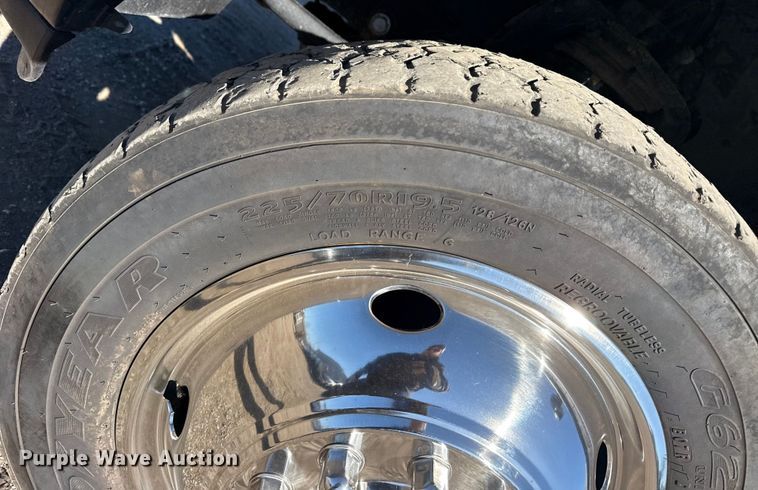 image for item EG1969 2016 Dodge Ram 4500HD Crew Cab flatbed pickup truck