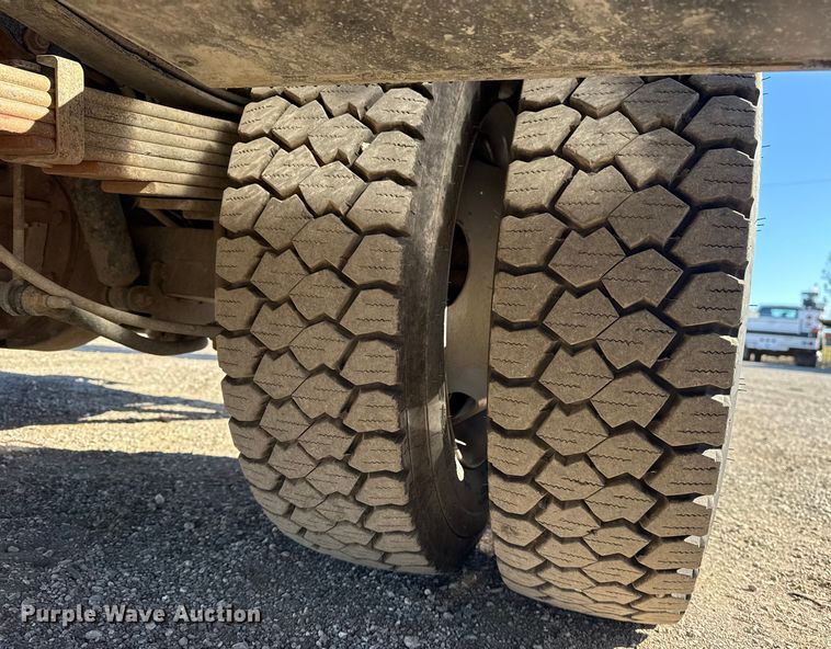 image for item EG1969 2016 Dodge Ram 4500HD Crew Cab flatbed pickup truck