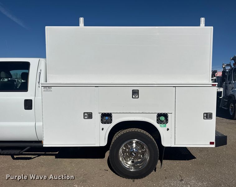 image for item EG1971 2012 Ford F450 Super Duty Crew Cab utility / service truck