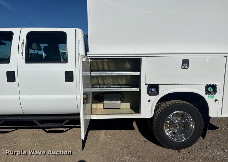 image for item EG1971 2012 Ford F450 Super Duty Crew Cab utility / service truck