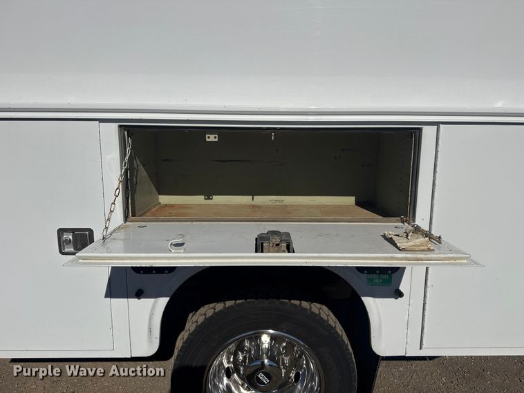 image for item EG1971 2012 Ford F450 Super Duty Crew Cab utility / service truck