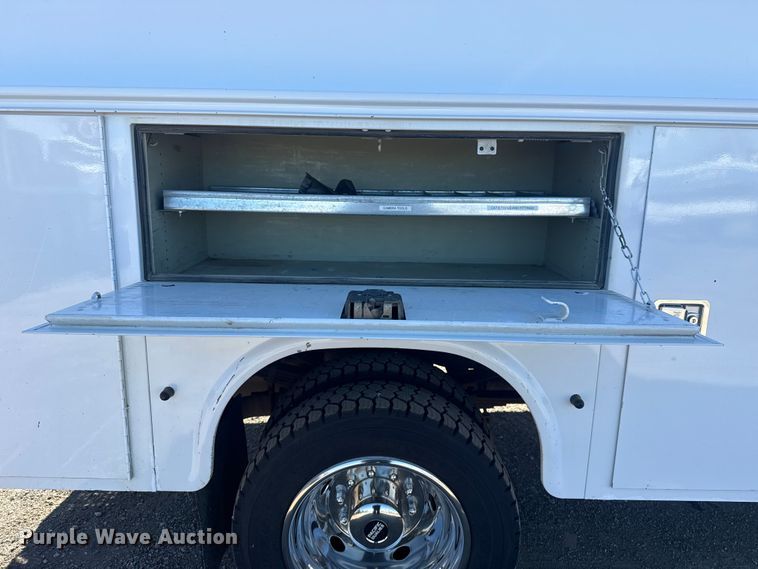 image for item EG1971 2012 Ford F450 Super Duty Crew Cab utility / service truck