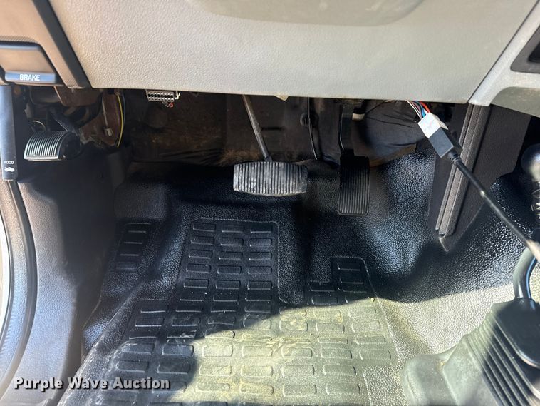 image for item EG1971 2012 Ford F450 Super Duty Crew Cab utility / service truck