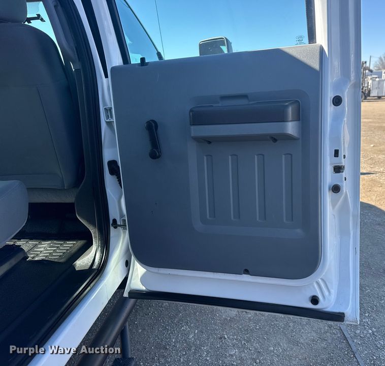 image for item EG1971 2012 Ford F450 Super Duty Crew Cab utility / service truck