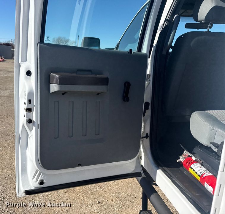 image for item EG1971 2012 Ford F450 Super Duty Crew Cab utility / service truck