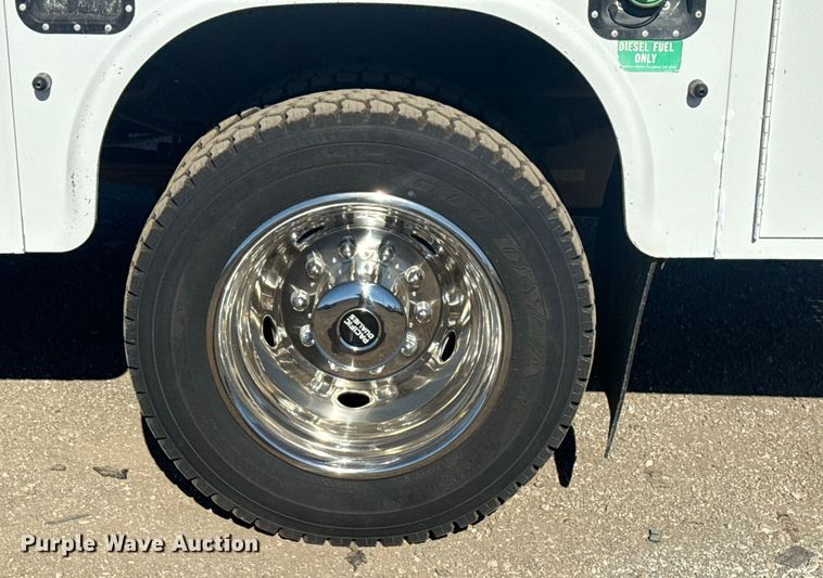 image for item EG1971 2012 Ford F450 Super Duty Crew Cab utility / service truck