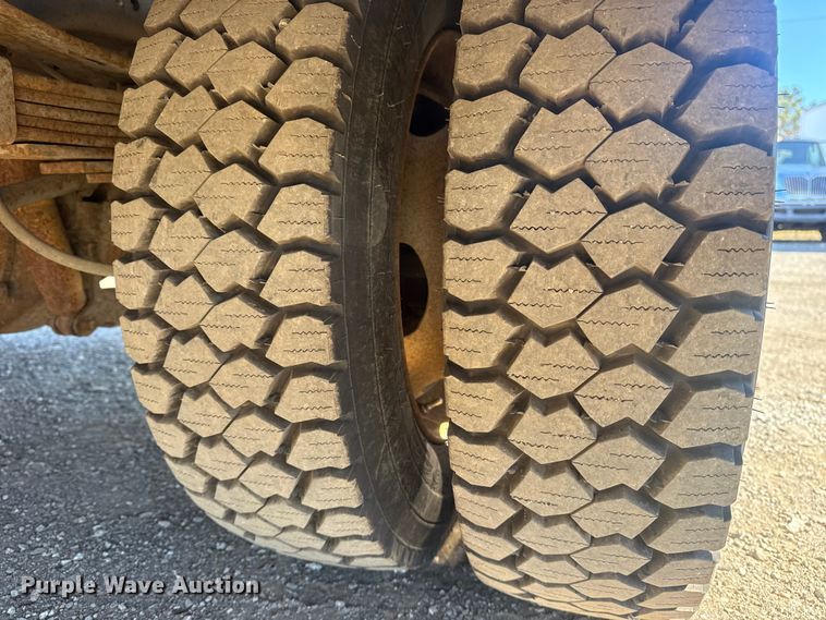 image for item EG1971 2012 Ford F450 Super Duty Crew Cab utility / service truck