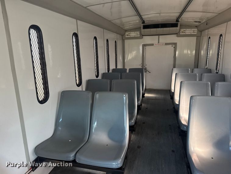 image for item EG1973 2007 Ford E450 Super Duty shuttle bus