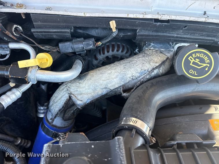 image for item EG1973 2007 Ford E450 Super Duty shuttle bus