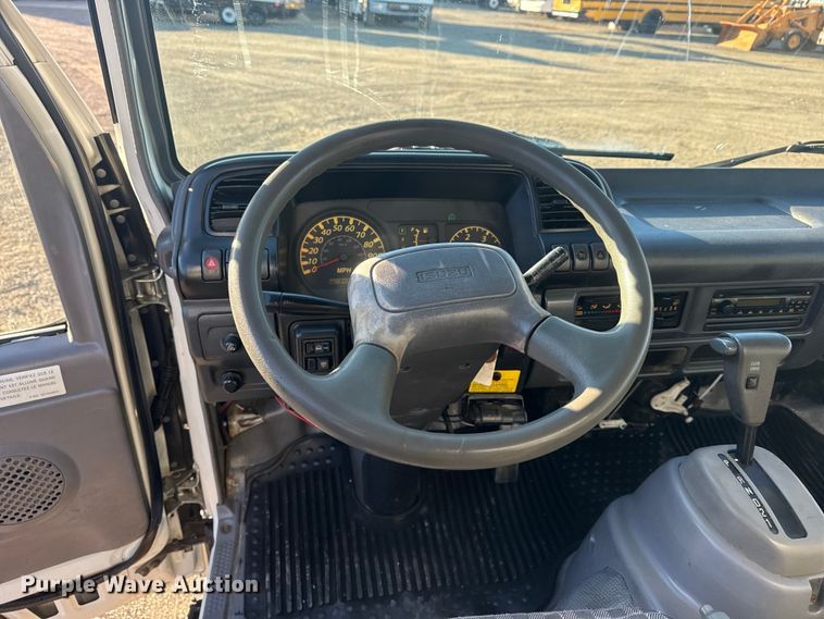 image for item EG1978 2007 Isuzu NQR box truck