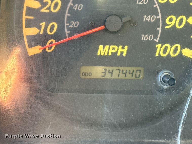 image for item EG1978 2007 Isuzu NQR box truck