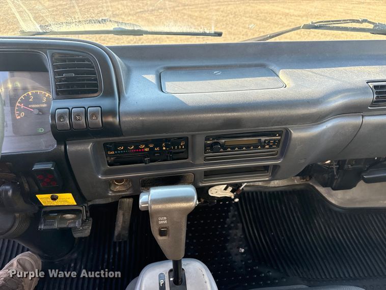 image for item EG1978 2007 Isuzu NQR box truck