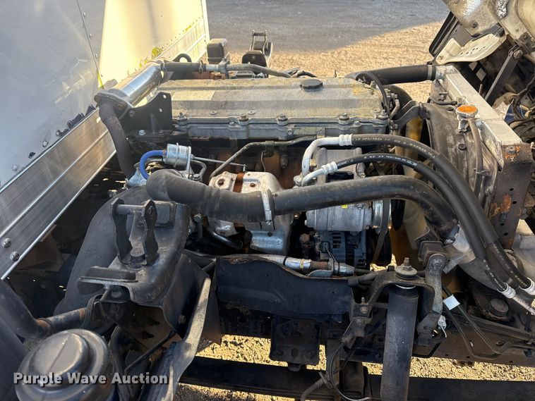 image for item EG1978 2007 Isuzu NQR box truck