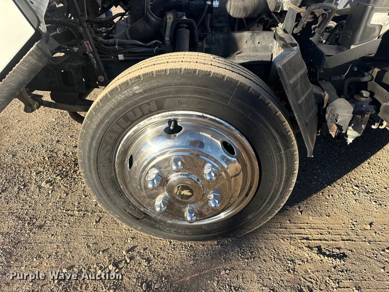 image for item EG1978 2007 Isuzu NQR box truck