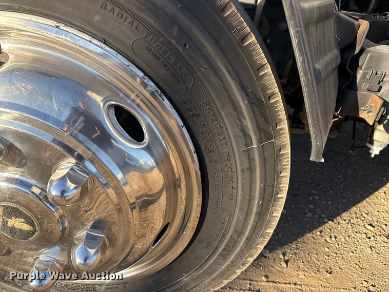 image for item EG1978 2007 Isuzu NQR box truck