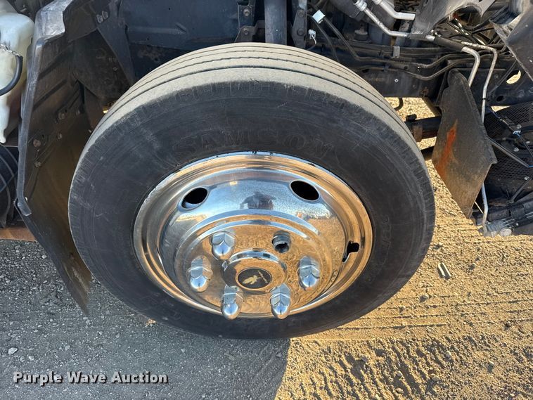 image for item EG1978 2007 Isuzu NQR box truck