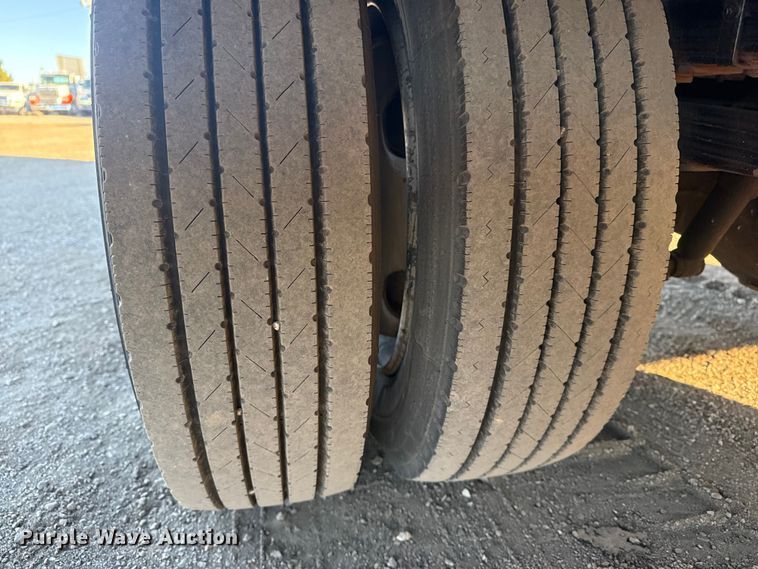 image for item EG1978 2007 Isuzu NQR box truck