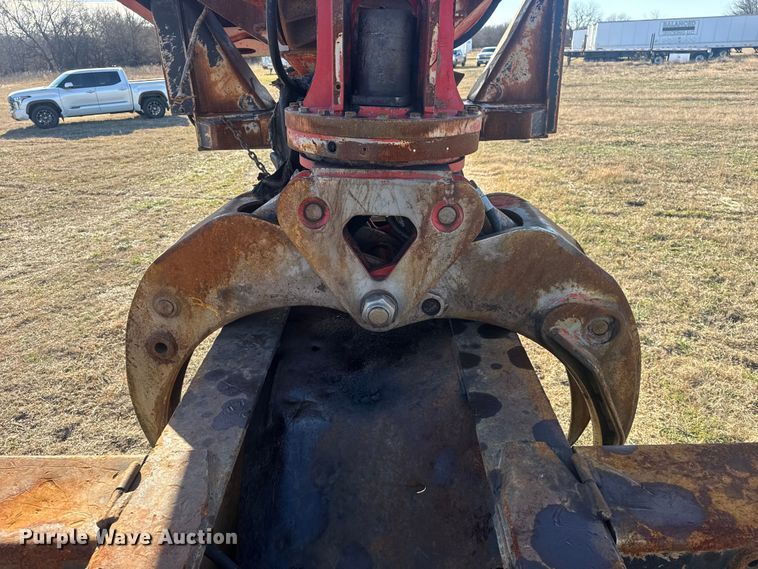 image for item EG1979 2015 Caterpillar 2384C log loader