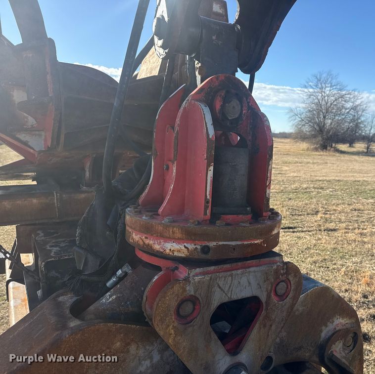 image for item EG1979 2015 Caterpillar 2384C log loader