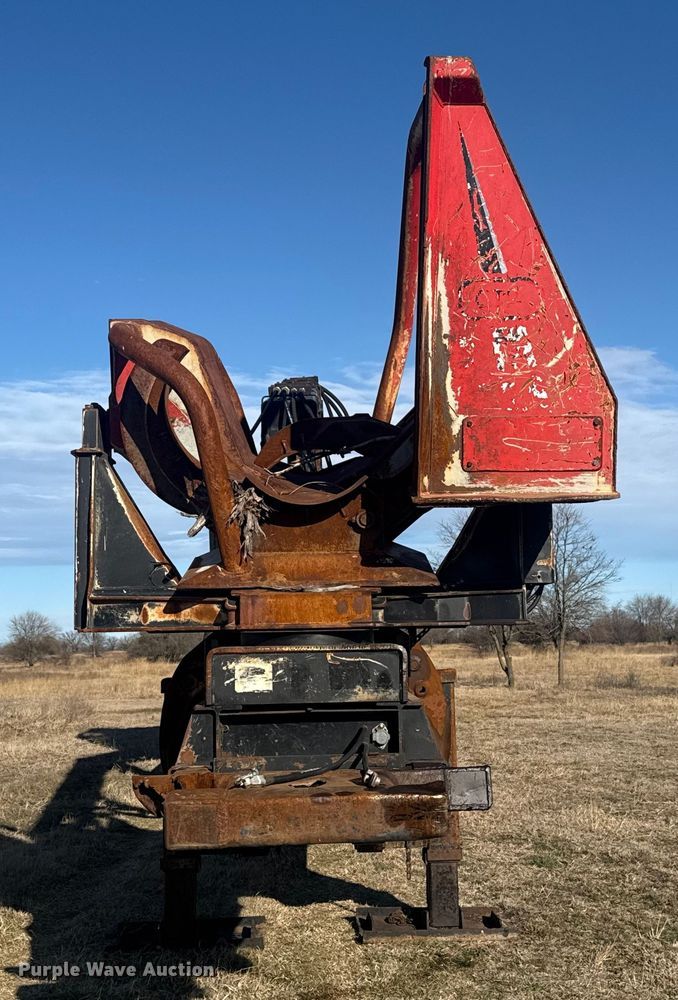 image for item EG1979 2015 Caterpillar 2384C log loader