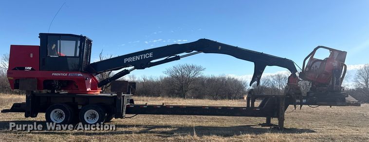 image for item EG1979 2015 Caterpillar 2384C log loader